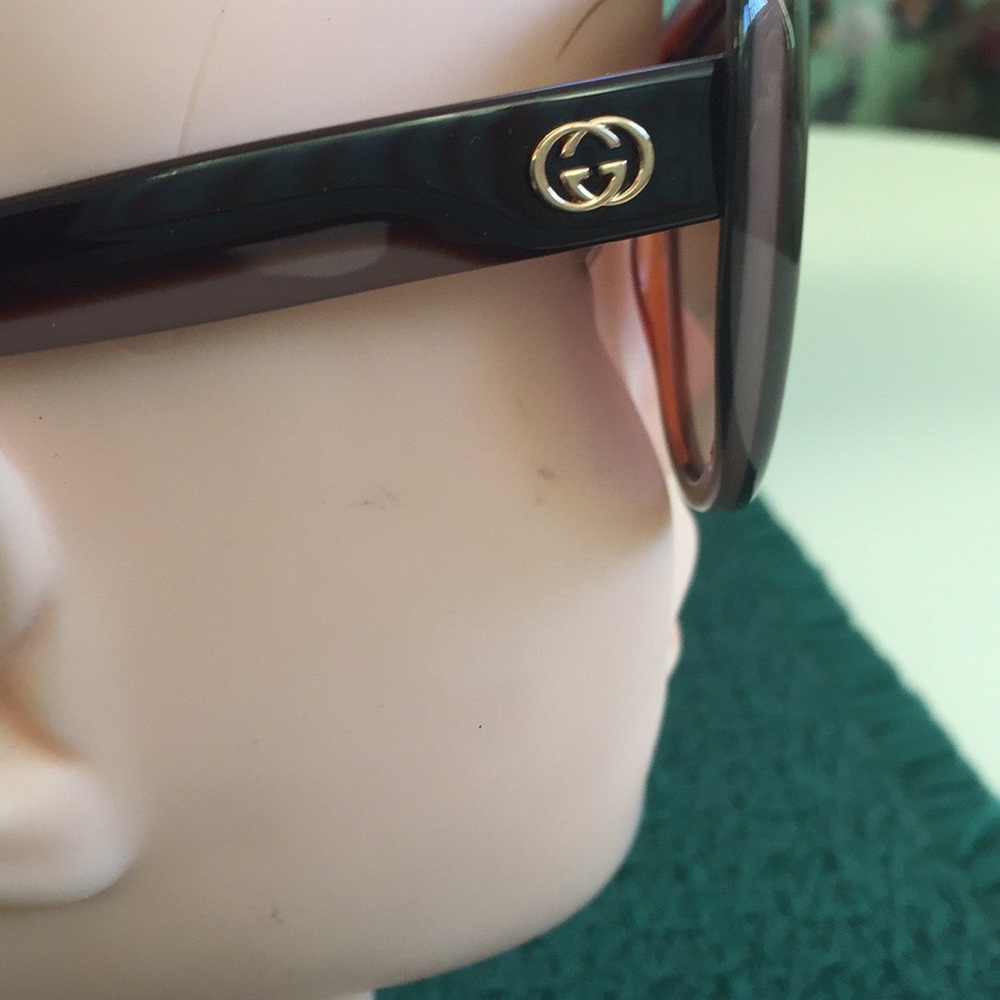 Gucci Sunglasses - Picture 3 of 8